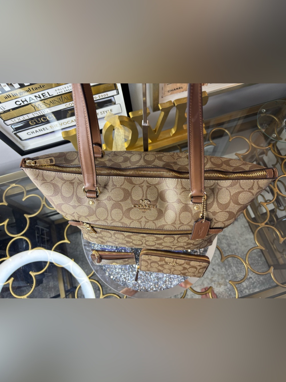 Coach 2020 Gallery Tote Bag in Signature Canvas w/ 2 matching wallets EUC - Picture 7 of 12